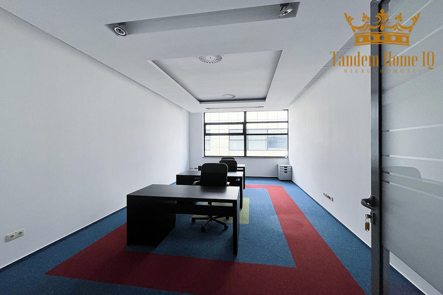 pruszkowski, Raszyn, Sękocin Nowy, Biuro ok 280m2 aleja Krakowska Raszyn w parku magazynowym