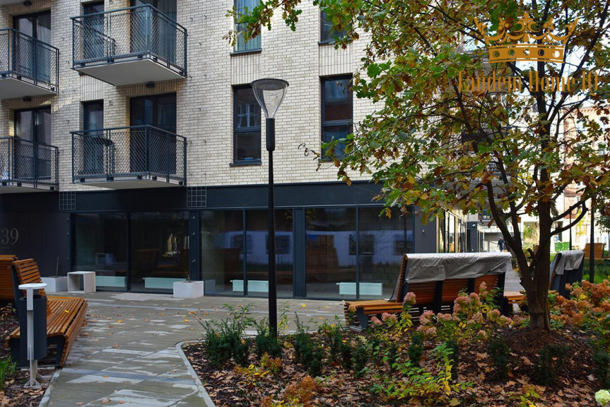 Warszawa, Praga-P&oacute;łnoc, Lokal handlowo-usługowy 83 m2 na Nowej Pradze niedaleko metra Szwedzka