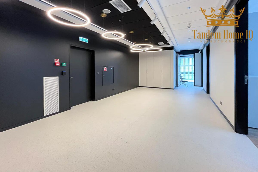 Warszawa, Śr&oacute;dmieście, Wynajmę biuro na 8 piętrze działalność rehabilitacyjna, spa, biurowiec