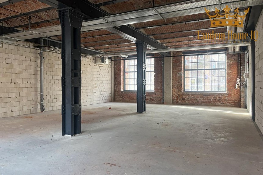 Warszawa, Praga-P&oacute;łnoc, 123,44m, bohema, szwedzka, praga