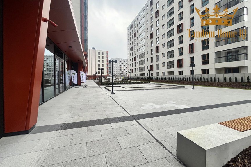 Warszawa, Wola, Do wynajęcia 86m2 przy Rondzie ONZ, Prosta pod kawiarnię, nowa budowa