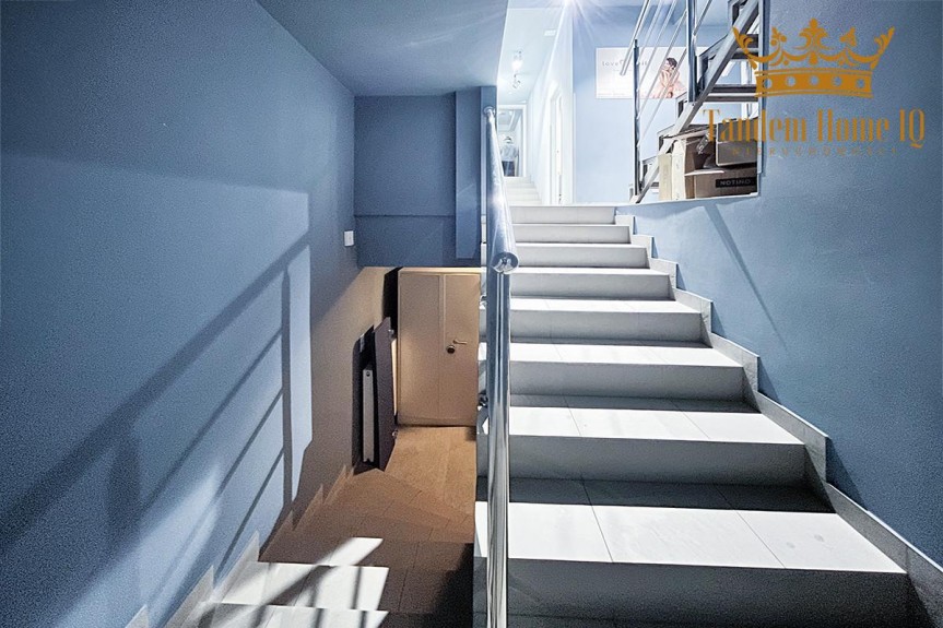 Warszawa, Śr&oacute;dmieście, Lokal, Biuro, Muran&oacute;w, niezależne wejście