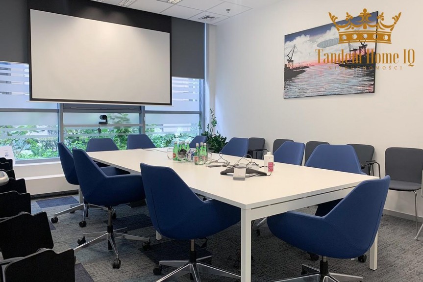 Warszawa, Śr&oacute;dmieście, do wynajecia lokal 96m2 niedaleko Placu Konstytucji w Śr&oacute;dmieściu