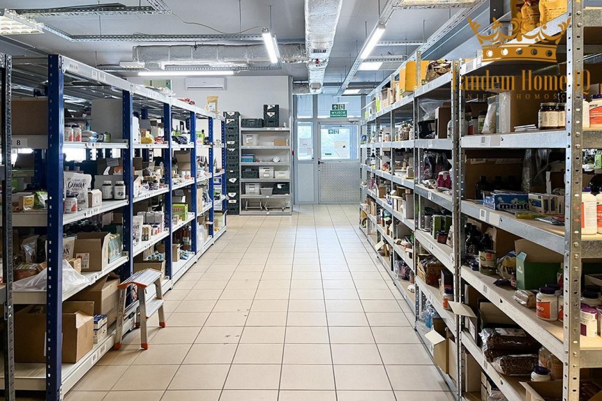 Warszawa, Białołęka, Do wynajęcia 556m2 magazynu, parter budynku ocieplanego - Białołęka