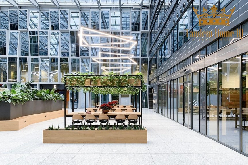 Warszawa, Wola, Do wynajęcia lokal handlowo usługowy lub biuro 150m2, witryna od patio