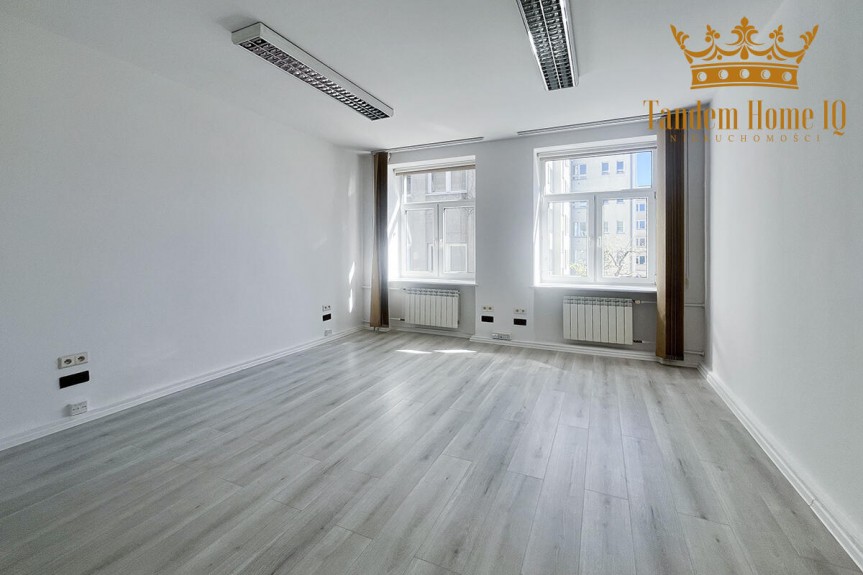 Warszawa, Śr&oacute;dmieście, do wynajęcia 20m2 biura w kamienicy na Powiślu w budynku z windą