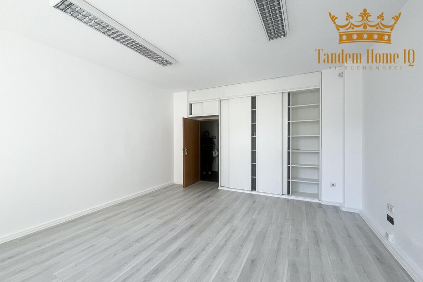 Warszawa, Śr&oacute;dmieście, do wynajęcia 20m2 biura w kamienicy na Powiślu w budynku z windą