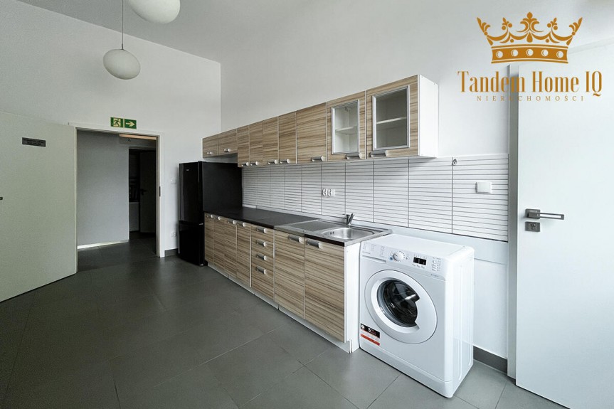 Warszawa, Białołęka, Na wynajem magazyn 600m i biuro 250m - Białołęka ul. Modlińska