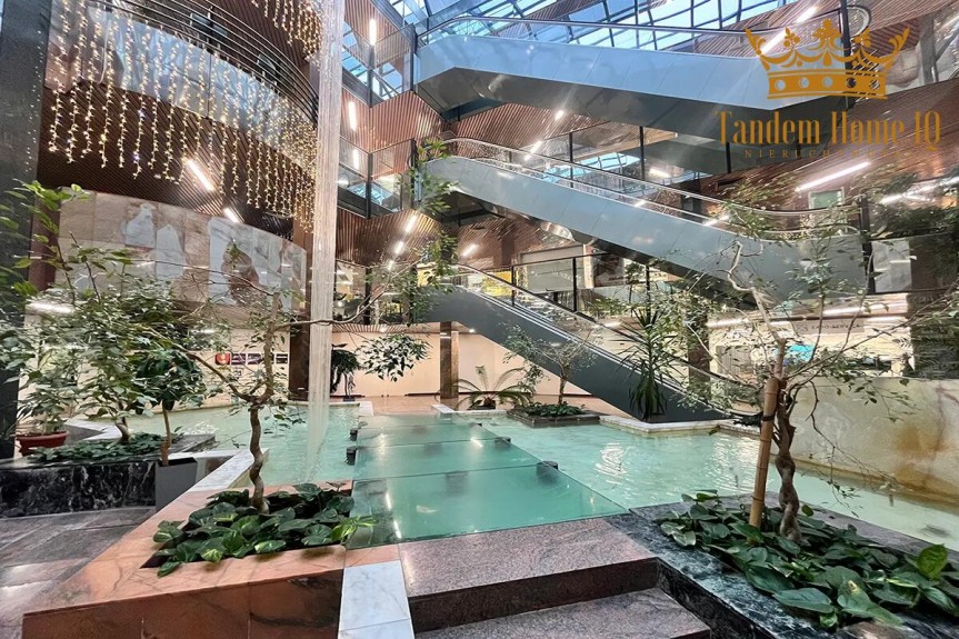 Warszawa, Mokot&oacute;w, Wynajmę lokal 200m2 na parterze galerii  w Warszawa Mokot&oacute;w