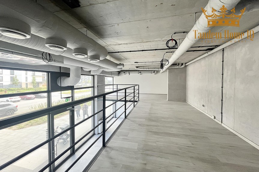 Warszawa, Ursus, Lokal usługowo-handlowy 186m2 parter i antresola Ursus Herbu Oksza