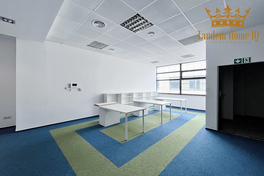 pruszkowski, Raszyn, Sękocin Nowy, Biuro ok 280m2 aleja Krakowska Raszyn w parku magazynowym