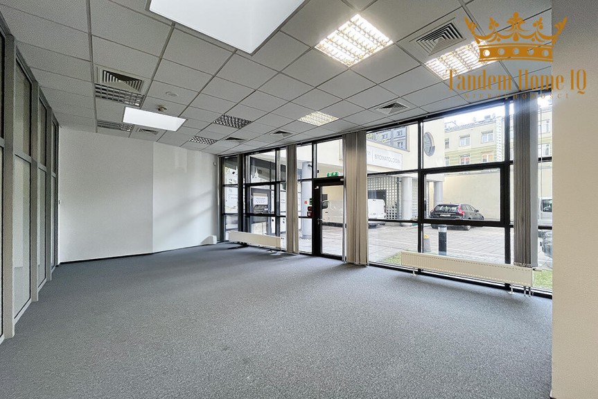 Warszawa, Śr&oacute;dmieście, Biuro lub lokal usługowy o pow 254m2 w centrum Warszawy na parterze