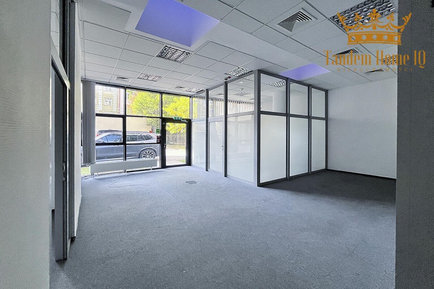 Warszawa, Śr&oacute;dmieście, Biuro lub lokal usługowy o pow 254m2 w centrum Warszawy na parterze