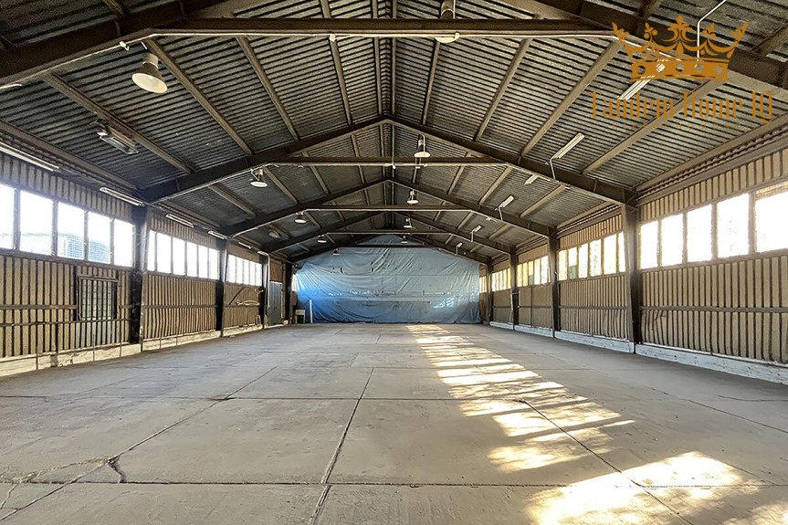 Warszawa, Targ&oacute;wek, Hala magazynowa 698m2 nieogrzewana i 159m2 biura- Targ&oacute;wek Fabryczny