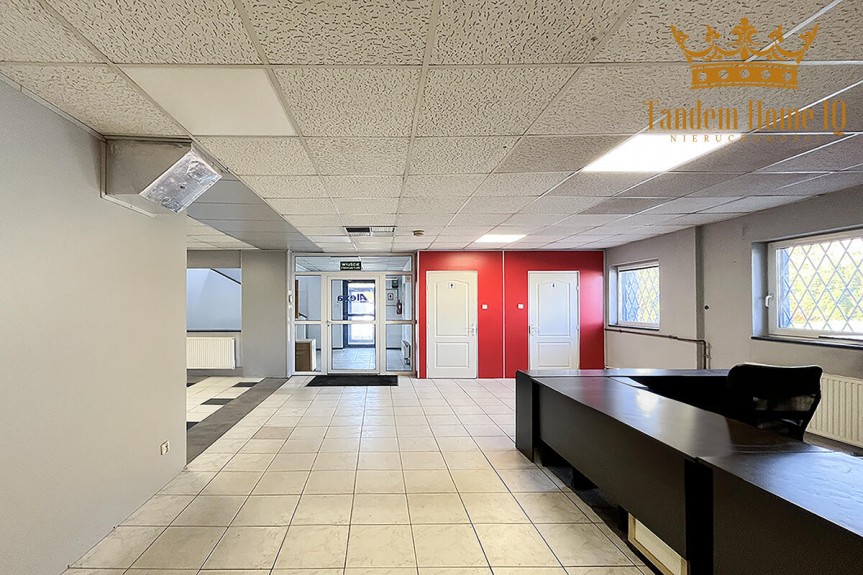 Warszawa, Targ&oacute;wek, Hala magazynowa 698m2 nieogrzewana i 159m2 biura- Targ&oacute;wek Fabryczny