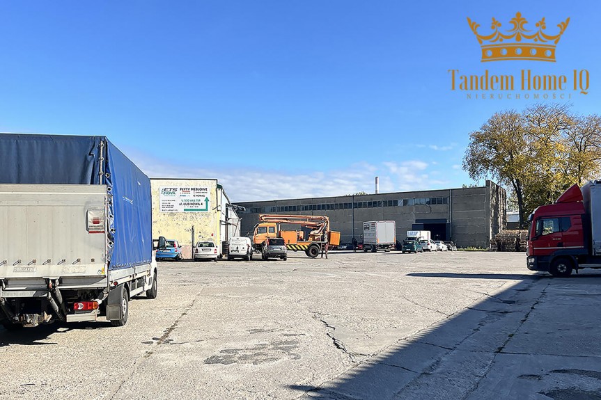 Warszawa, Targ&oacute;wek, Hala magazynowa 698m2 nieogrzewana i 159m2 biura- Targ&oacute;wek Fabryczny