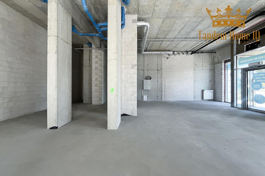 Warszawa, Praga-P&oacute;łnoc, 128m2 lokal narożny z ogr&oacute;dkiem, gastronomiczny, Praga P&oacute;łnoc