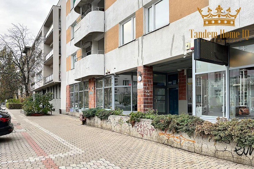 Warszawa, Mokot&oacute;w, Do wynajęcia lokal handlowy 131m2 parter Mokot&oacute;w oraz 77m2 magazynu