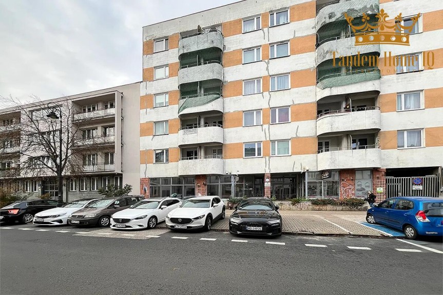 Warszawa, Mokot&oacute;w, Do wynajęcia lokal handlowy 131m2 parter Mokot&oacute;w oraz 77m2 magazynu