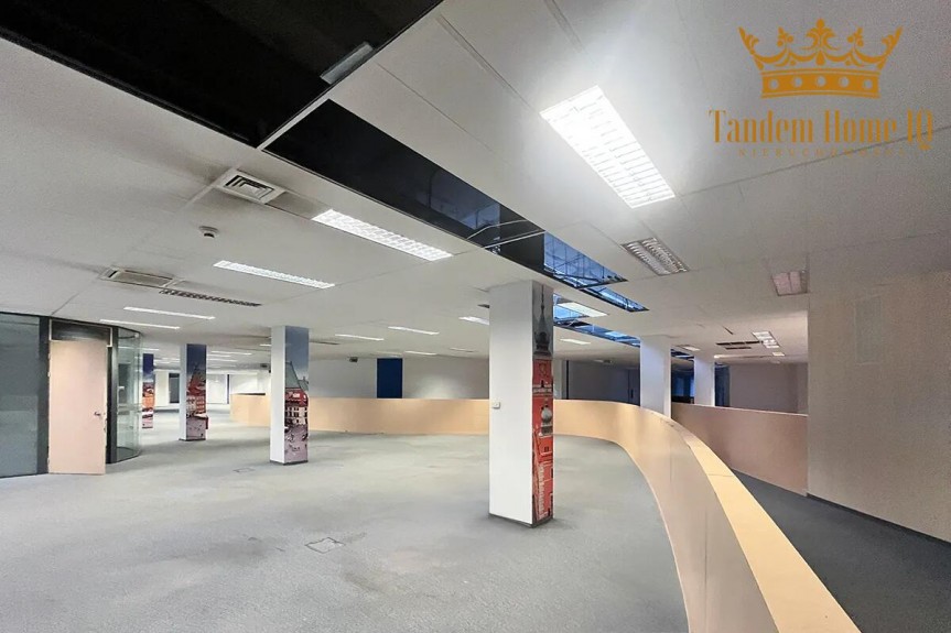 Warszawa, Mokot&oacute;w, Do wynajęcia pow. 1200m2 na ostatnim piętrze w galerii - Dolny Mokot&oacute;w