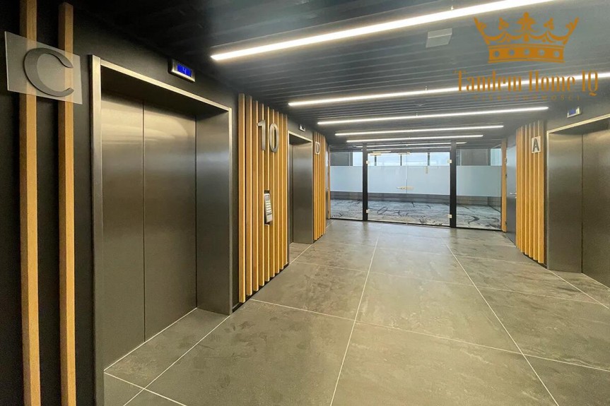 Warszawa, Mokot&oacute;w, Do wynajęcia biuro na ostatnim piętrze z częścią eventową - Mokot&oacute;w