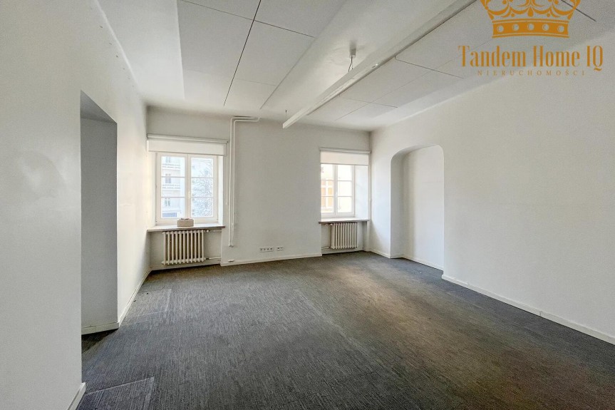 Warszawa, Śr&oacute;dmieście, Do wynajęcia biuro 227,34 m2 w kamienicy, Nowy Świat, bez opłat wsp&oacute;lnych