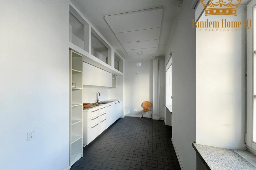 Warszawa, Śr&oacute;dmieście, Do wynajęcia biuro 227,34 m2 w kamienicy, Nowy Świat, bez opłat wsp&oacute;lnych