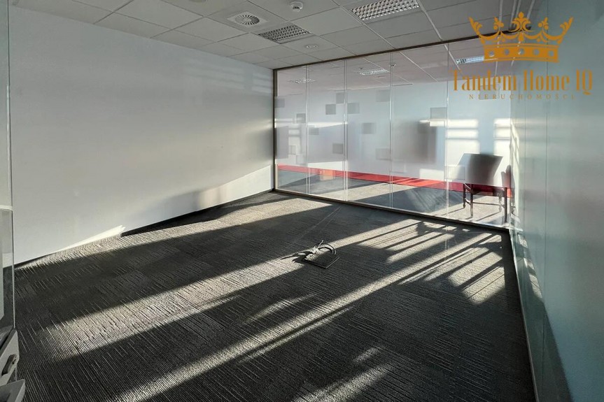 Warszawa, Mokot&oacute;w, Duże biuro na 8 piętrze do wynajęcia w bardzo dobrym stanie - Mokot&oacute;w