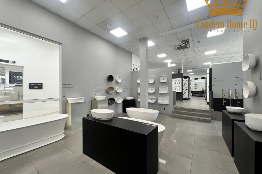 Warszawa, Włochy, Do wynajęcia przestrzeń 310m2 lokal na 1 piętrze, winda, reklama