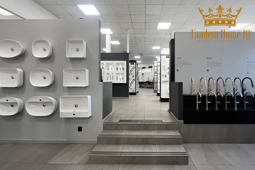 Warszawa, Włochy, Do wynajęcia przestrzeń 310m2 lokal na 1 piętrze, winda, reklama