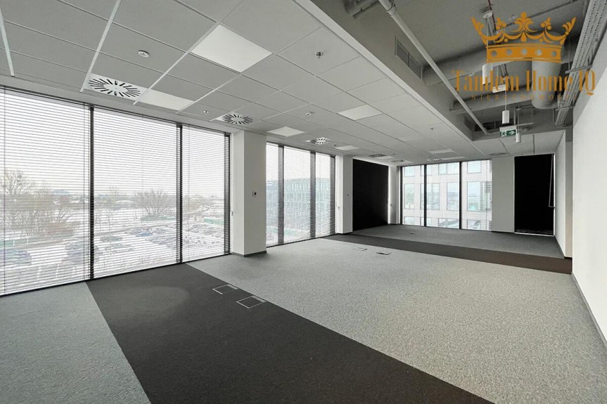 Warszawa, Włochy, Na wynajem 630m2 z podziałem gabinetowym na Włochach