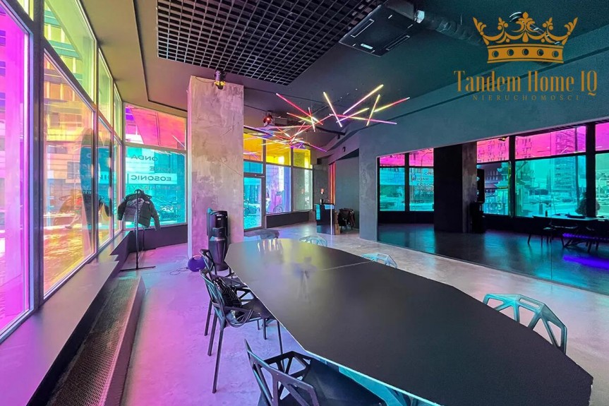 Warszawa, Śr&oacute;dmieście, Do wynajęcia 390 m2 w ścisłym centrum Warszawy na Marszałkowskiej