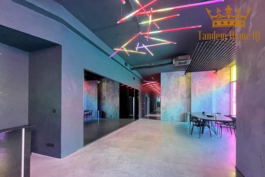 Warszawa, Śr&oacute;dmieście, Do wynajęcia 390 m2 w ścisłym centrum Warszawy na Marszałkowskiej