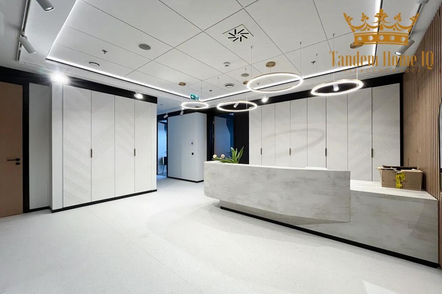 Warszawa, Śr&oacute;dmieście, Wynajmę biuro na 8 piętrze działalność rehabilitacyjna, spa, biurowiec