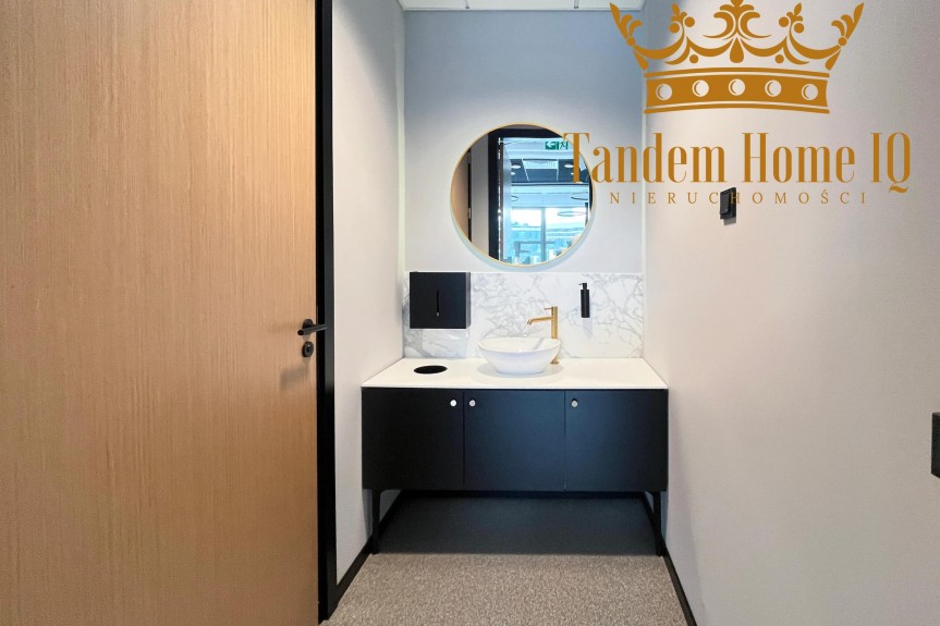 Warszawa, Śr&oacute;dmieście, Wynajmę biuro na 8 piętrze działalność rehabilitacyjna, spa, biurowiec