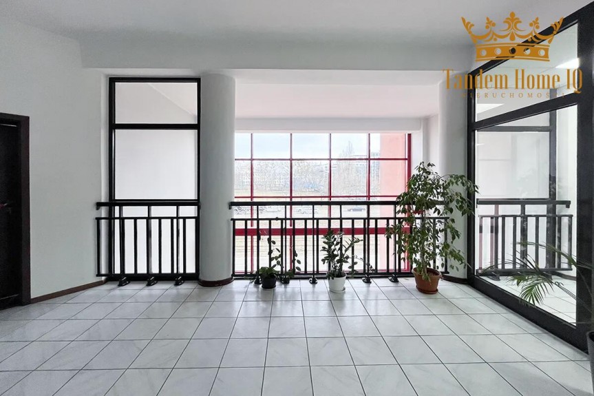 Warszawa, Śr&oacute;dmieście, Do wynajęcia małe biuro w kamienicy w Śr&oacute;dmieściu niedaleko Powązek.