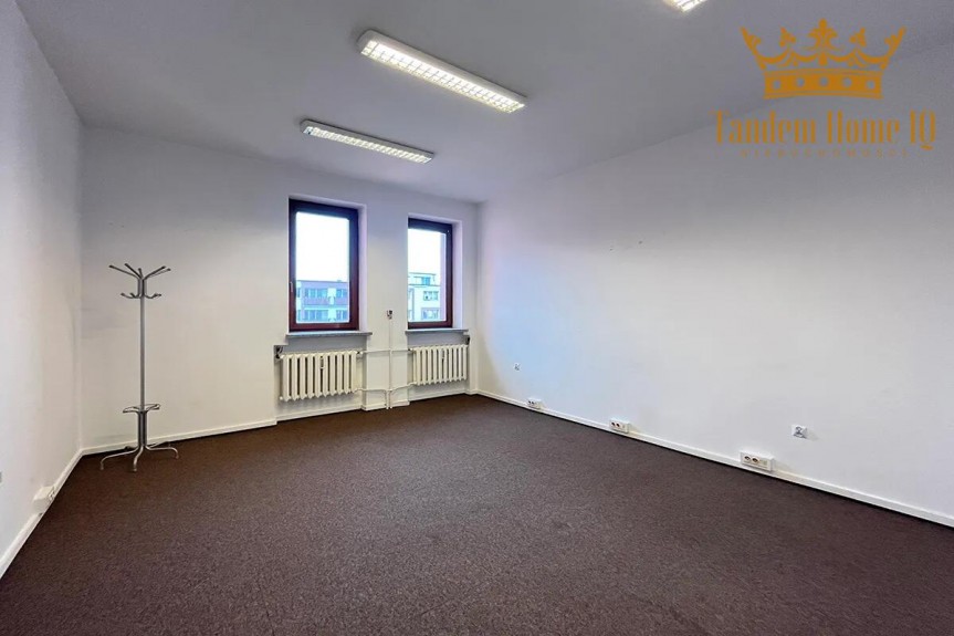 Warszawa, Śr&oacute;dmieście, Do wynajęcia małe biuro w kamienicy w Śr&oacute;dmieściu niedaleko Powązek.