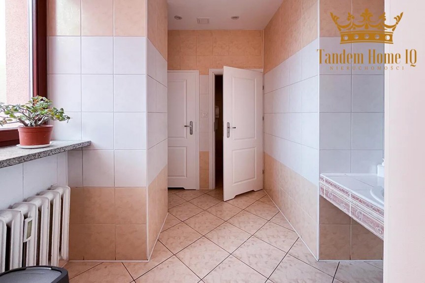 Warszawa, Śr&oacute;dmieście, Do wynajęcia małe biuro w kamienicy w Śr&oacute;dmieściu niedaleko Powązek.