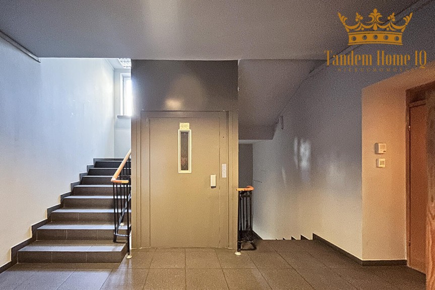 Warszawa, Śr&oacute;dmieście, do wynajęcia 125m2 biura w kamienicy na Powiślu w budynku z windą