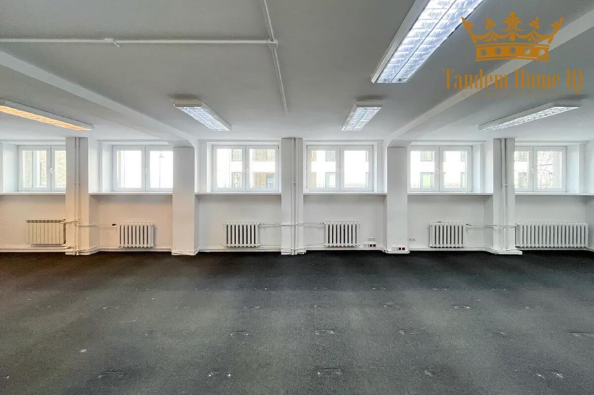 Warszawa, Śr&oacute;dmieście, do wynajęcia 76m2 biura w kamienicy na Powiślu