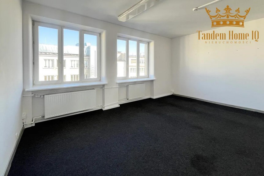 Warszawa, Śr&oacute;dmieście, do wynajęcia 21m2 biura w kamienicy na Powiślu w budynku z windą