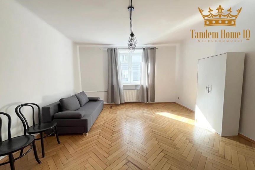 Warszawa, Śr&oacute;dmieście, do wynajęcia mieszkanie 60m2 na biuro w kamienicy na Powiślu