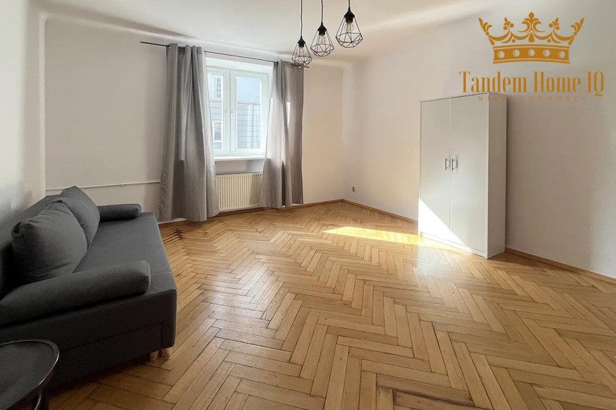 Warszawa, Śr&oacute;dmieście, do wynajęcia mieszkanie 60m2 na biuro w kamienicy na Powiślu