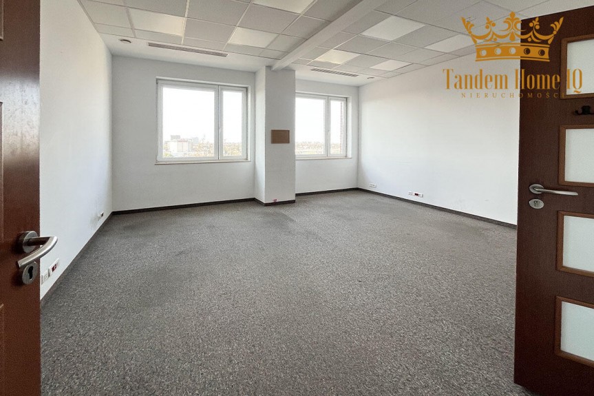 Warszawa, Mokot&oacute;w, Na wynajem biuro ok 840 m2 na Mokotowie Cybernetyki na ostatnim piętrze