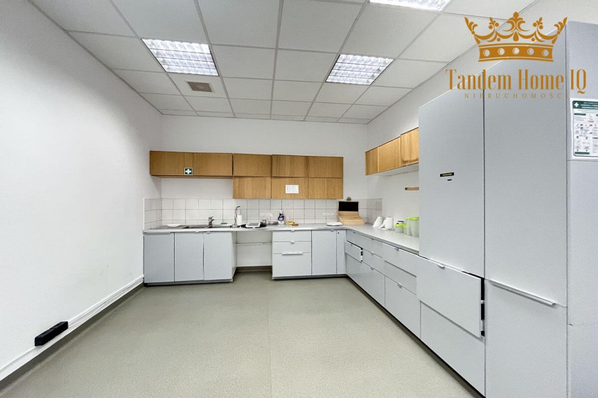 Warszawa, Mokot&oacute;w, Na wynajem biuro ok 840 m2 na Mokotowie Cybernetyki na ostatnim piętrze