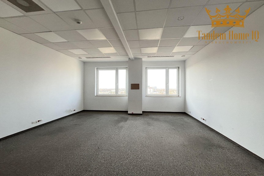 Warszawa, Mokot&oacute;w, Na wynajem biuro ok 840 m2 na Mokotowie Cybernetyki na ostatnim piętrze