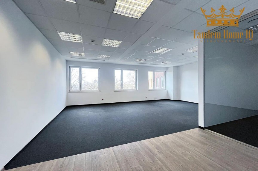 Warszawa, Mokot&oacute;w, Na wynajem biuro ok 80 m2 na Mokotowie Cybernetyki na ostatnim piętrze