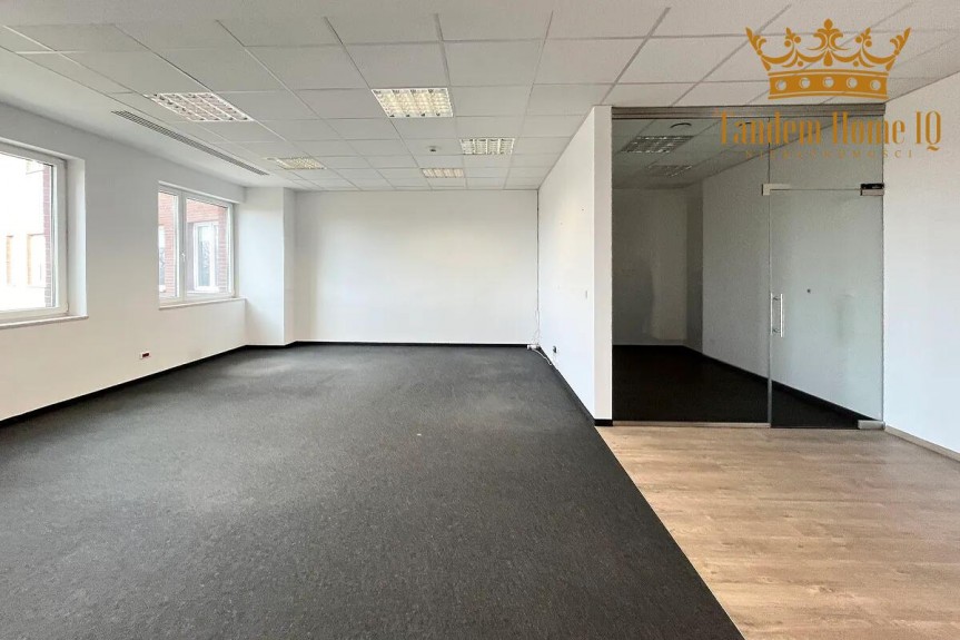 Warszawa, Mokot&oacute;w, Na wynajem biuro ok 80 m2 na Mokotowie Cybernetyki na ostatnim piętrze