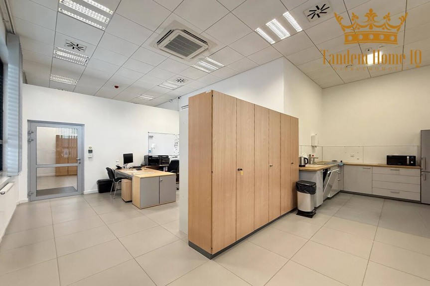 Warszawa, Włochy, Na wynajem magazyn  430m2, biuro 180m2 w kompleksie biznesowym Włochy