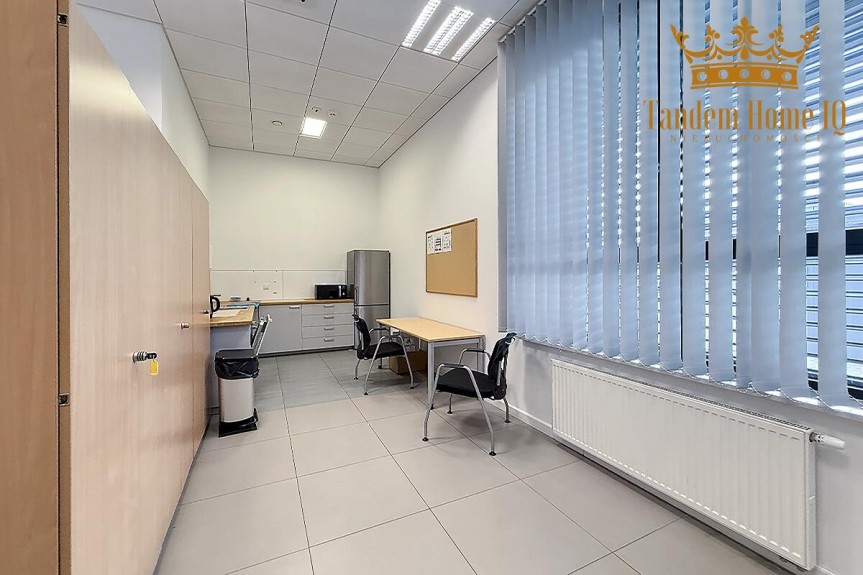 Warszawa, Włochy, Na wynajem magazyn  430m2, biuro 180m2 w kompleksie biznesowym Włochy